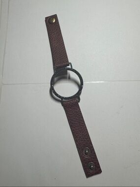 Brown Leather bracelet with Decorative Bezel